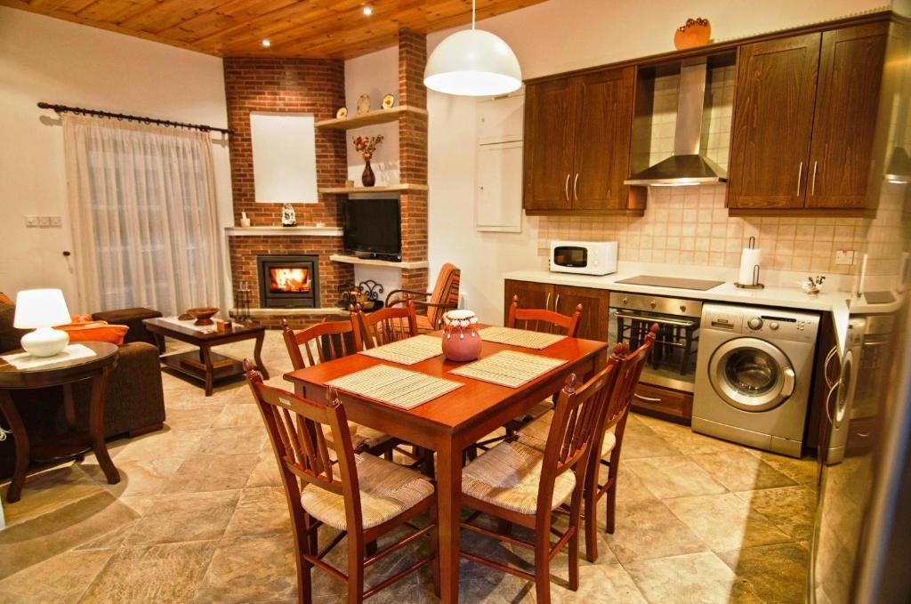 Archontiko I Misirlou Pension Kalopanagiotis Buitenkant foto
